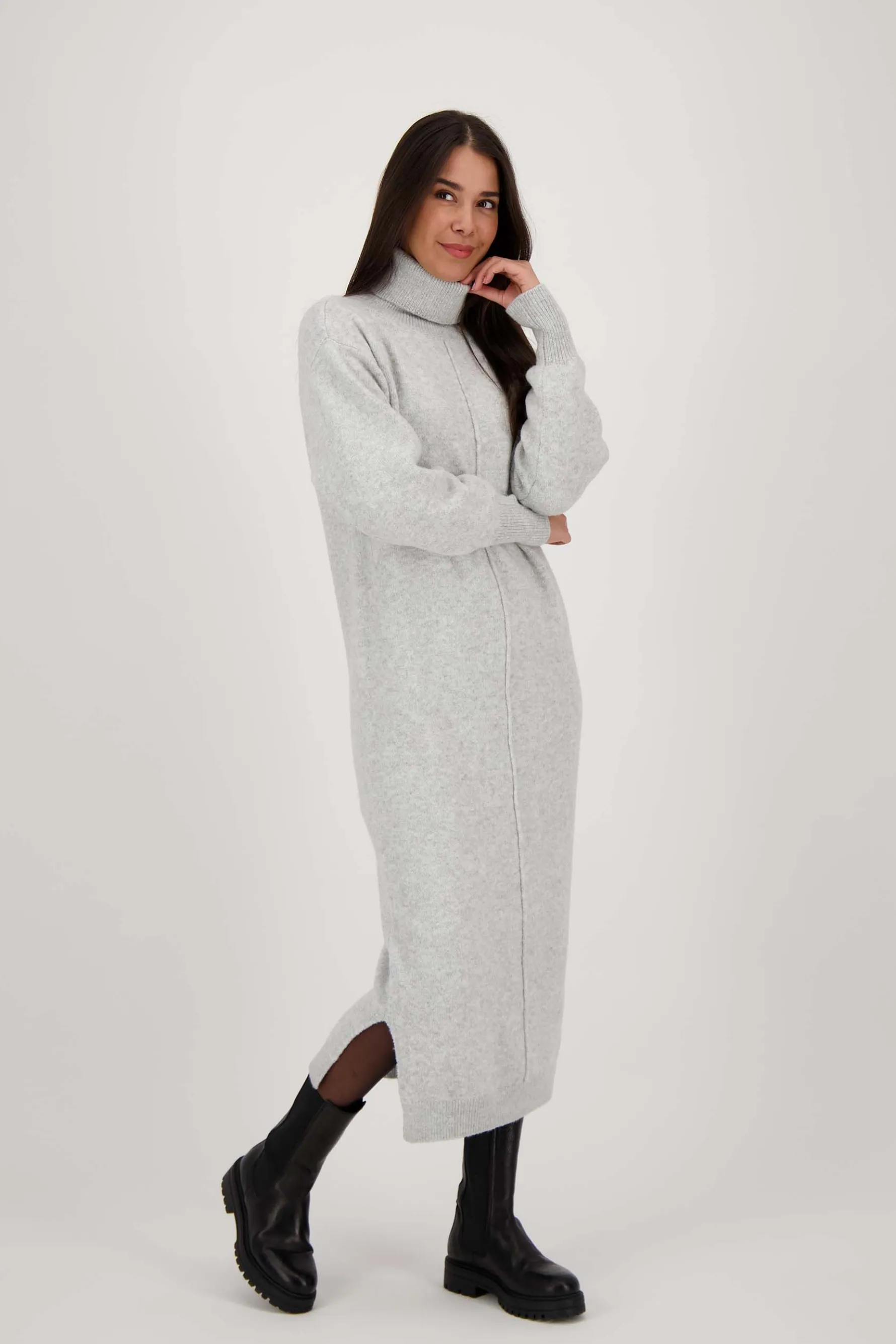 zusss brei jurk met wijde mouwen lichtgrijs