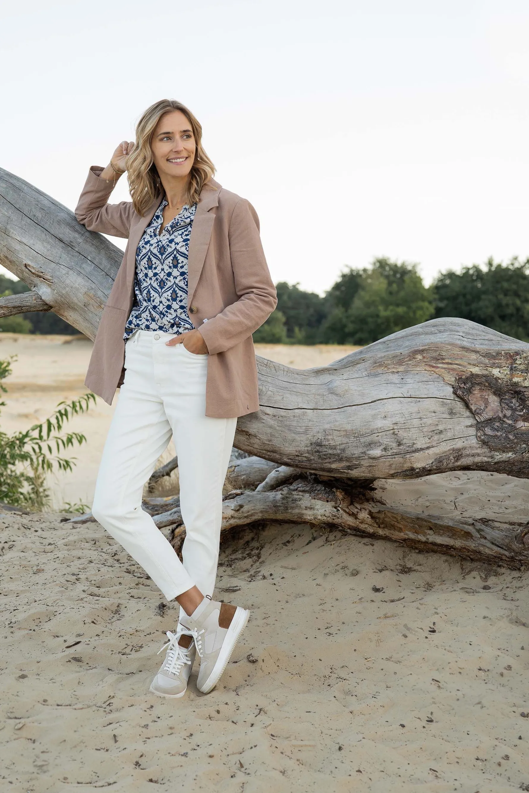 zusss high waist jeans off white