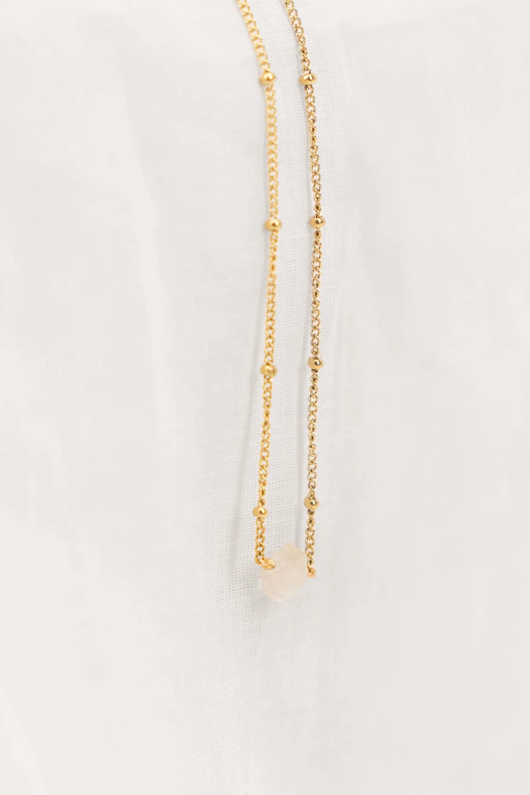 zusss ketting met bloemsteentje creme/goud