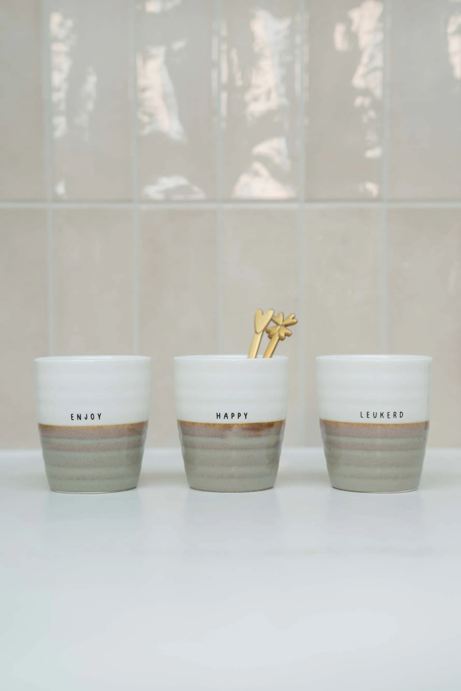 zusss koffiemok enjoy wit/zand