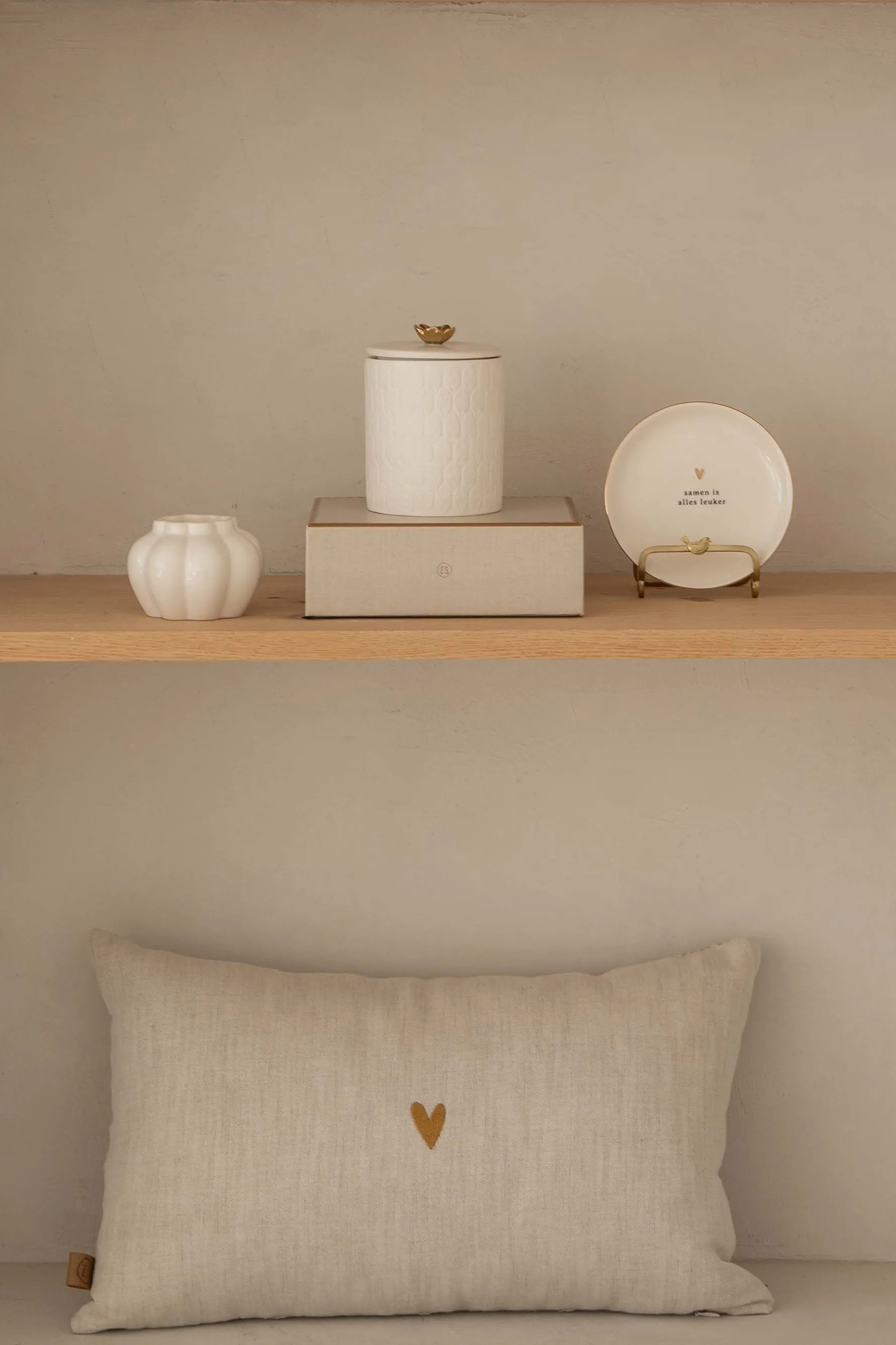 zusss kussen hartjespatroon met borduur 50x30cm linnen/warmgrijs