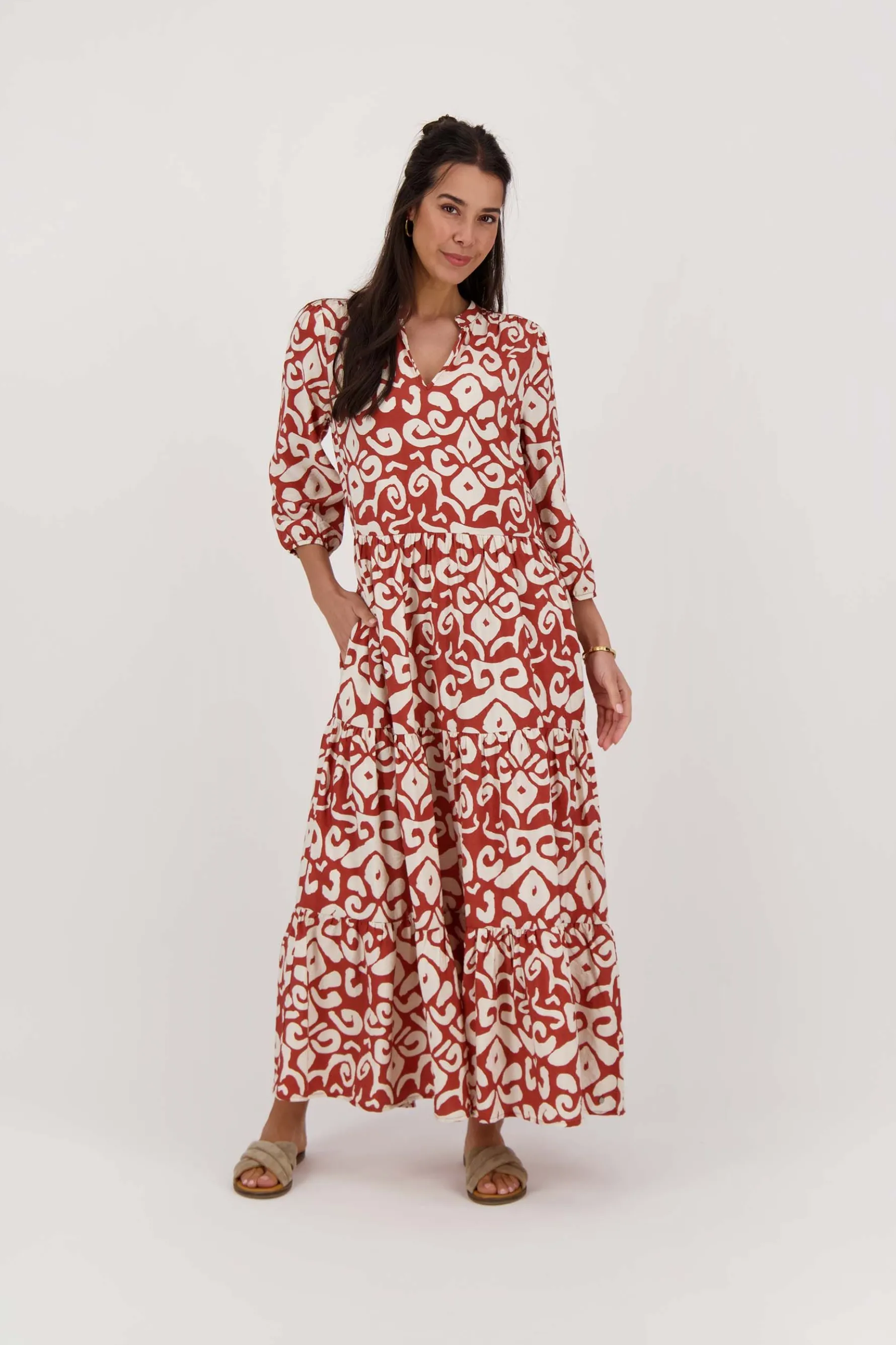 zusss maxi jurk ornamentprint cacaobruin/zand