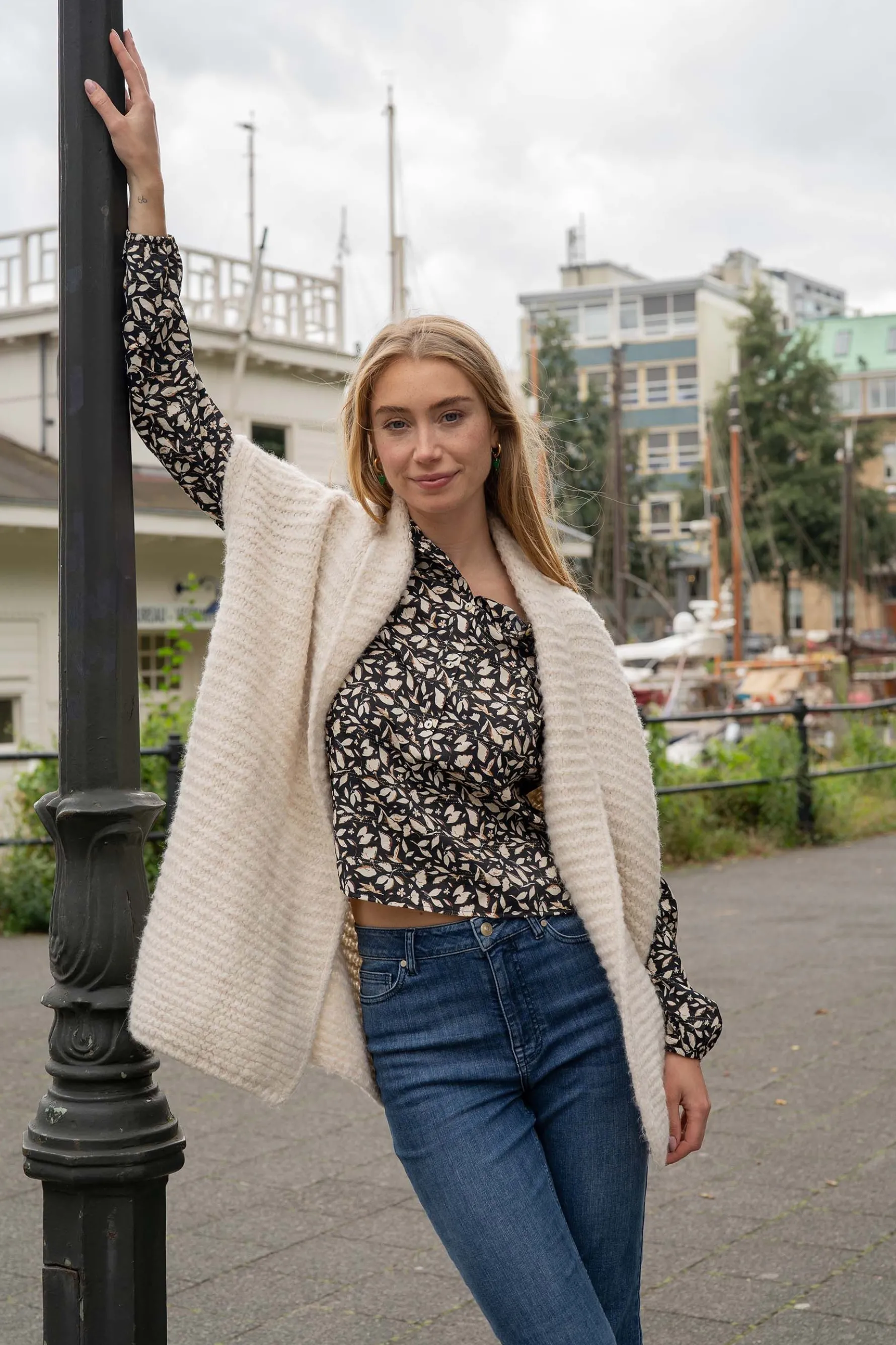 zusss mouwloos vest creme