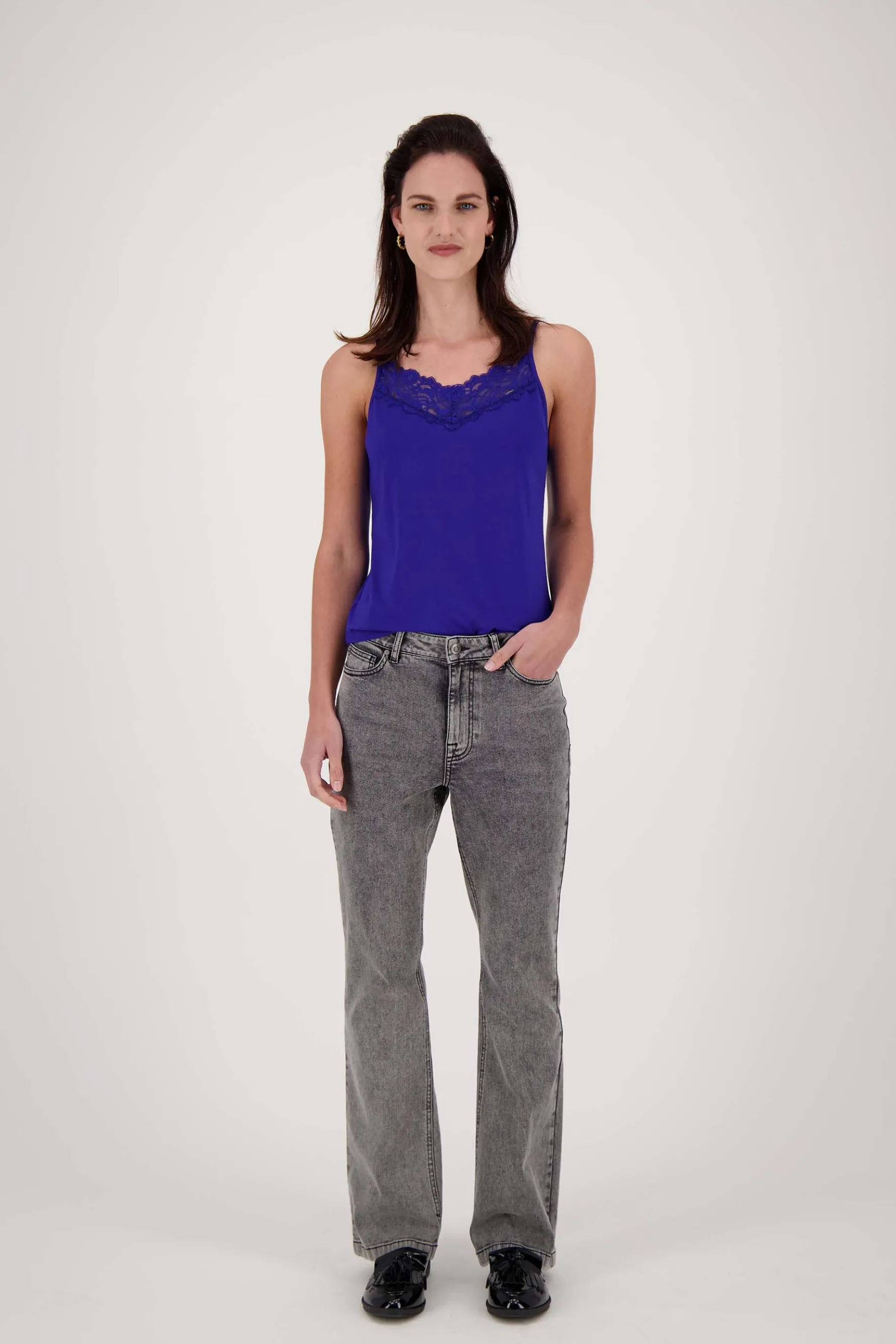 zusss spaghetti top met kant kobaltblauw